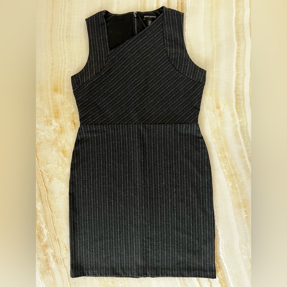 Banana Republic 12 Petite Gray Pinstripe Sheath Dress Asymmetrical Neckline